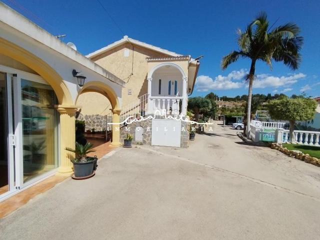 Chalet en venta en La Nucia, El Tossal-Bello Horizonte photo 0