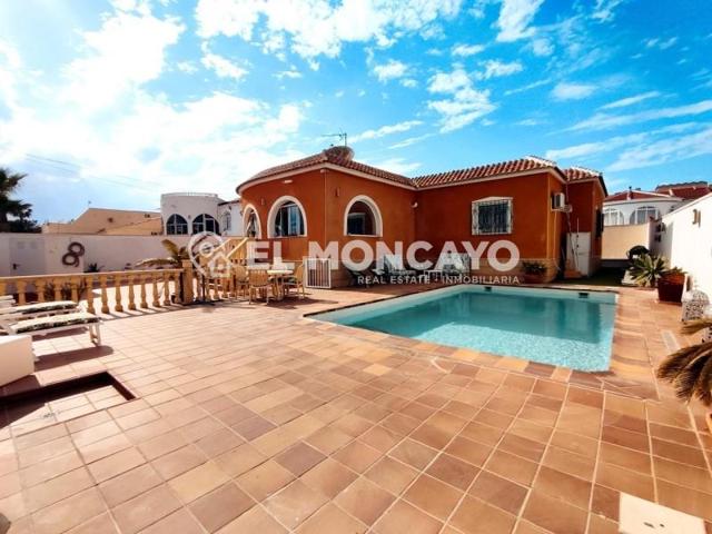 Chalet en venta en Ciudad quesada, Costa blanca sur photo 0