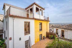 Casa en venta en Granada, Realejo photo 0