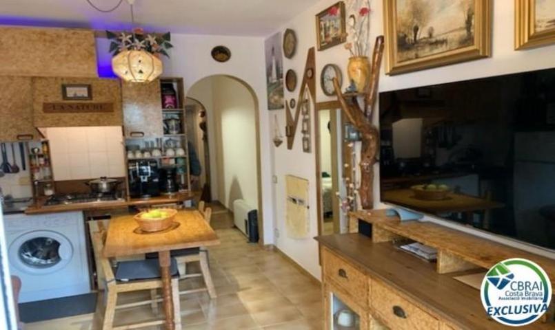 Apartamento en venta en Roses photo 0