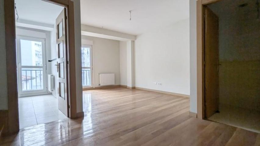 Piso en venta en Torrelavega, Centro photo 0