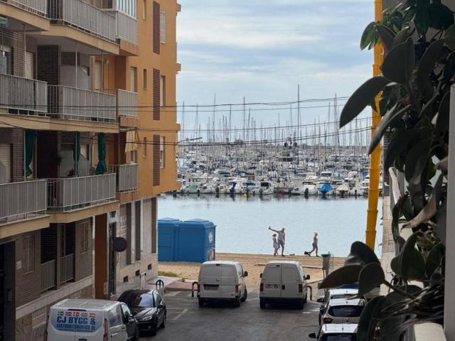 Apartamento en venta en Torrevieja photo 0