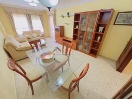 Piso en venta en Málaga, Polígonos - Recinto Ferial Cortijo de Torres photo 0