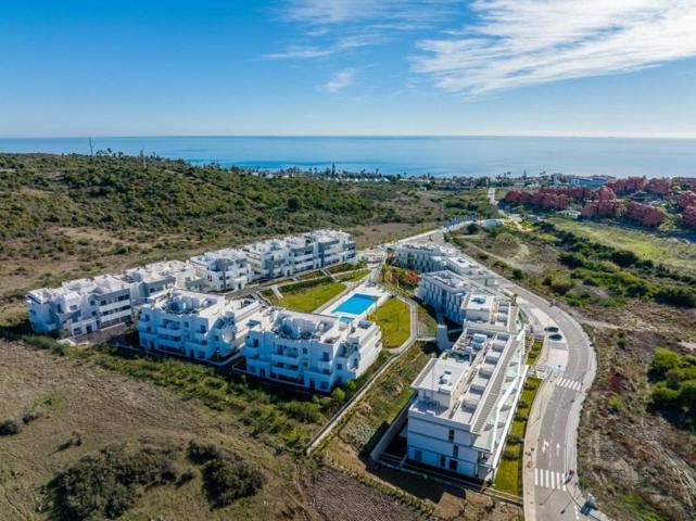 Aticos en venta en Estepona, Estepona photo 0