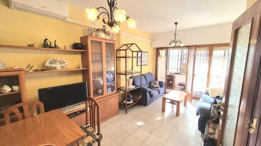 Apartamento en venta en Torrevieja, Estacion de autobuses photo 0