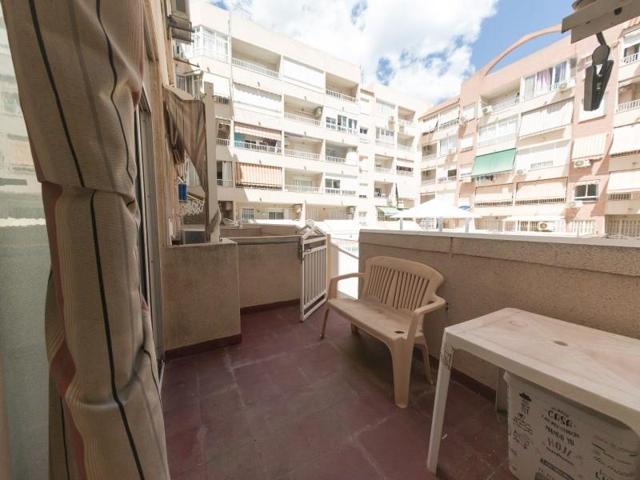 Apartamento en venta en Torrevieja, Centro photo 0