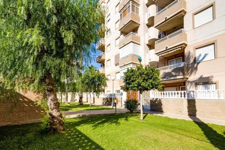 Apartamento en venta en Torrevieja photo 0