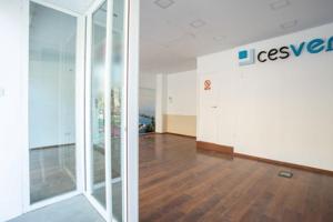 Local comercial en venta en Granada, Camino de ronda photo 0
