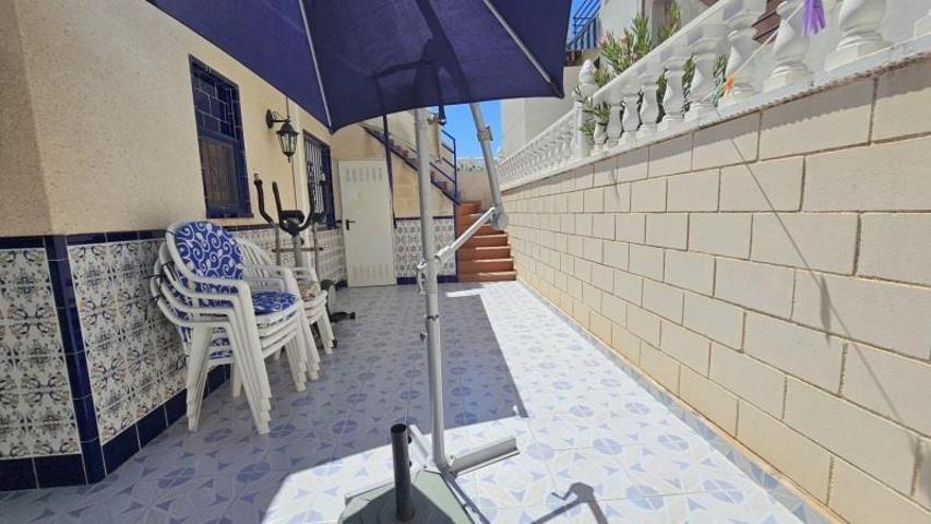 Adosada en venta en Torrevieja photo 0