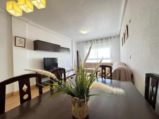 Apartamento en venta en Torrevieja, Torrevieja photo 0