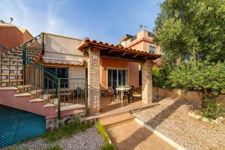 Bungalow en venta en Torrevieja photo 0
