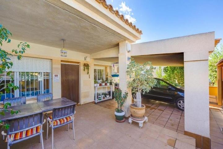 Adosada en venta en Torrevieja photo 0