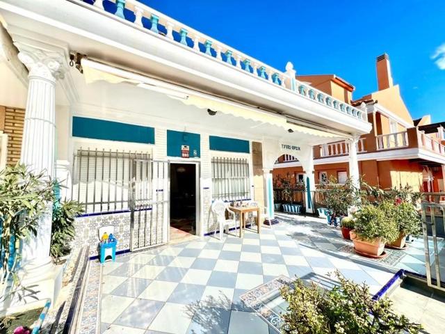 Adosada en venta en Torrevieja, La Mata photo 0
