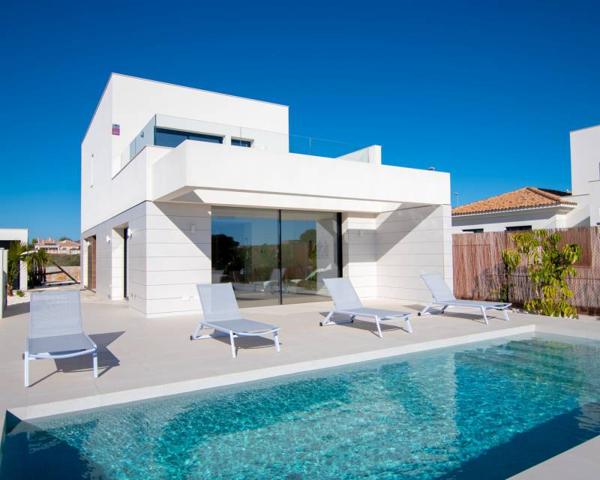 Chalet en venta en Los Montesinos, La Herrada photo 0