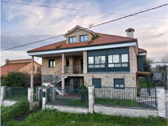 Chalet en venta en Ares photo 0