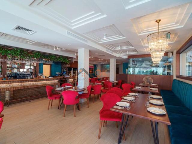 Local comercial en venta en Torremolinos photo 0