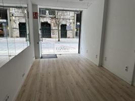 Local comercial en alquiler en Oviedo, Oviedo photo 0