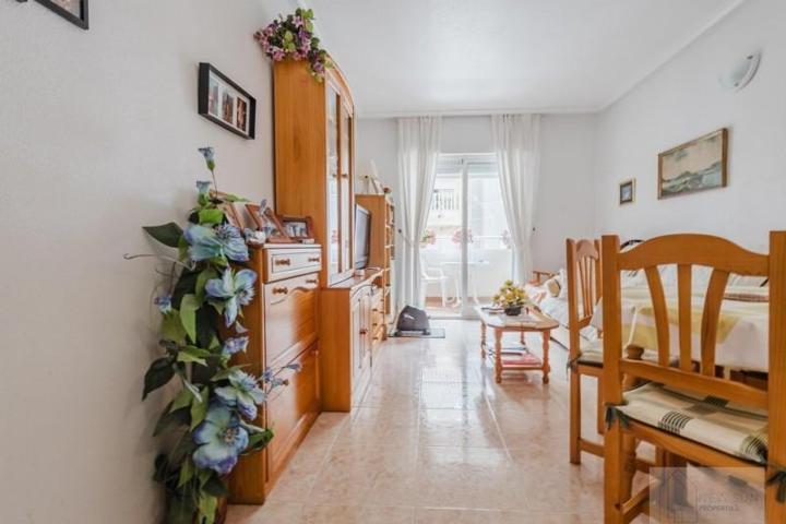 Apartamento en venta en Torrevieja, Torrevieja photo 0