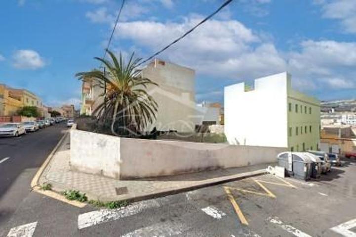 Terreno en venta en Santa Cruz de Tenerife photo 0