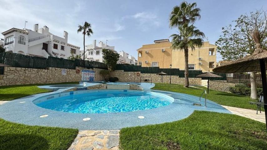 Apartamento en venta en Orihuela Costa photo 0