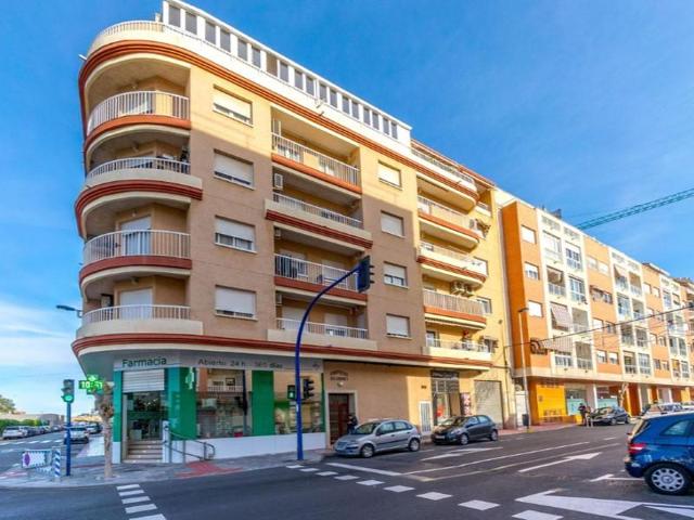 Apartamento en venta en Torrevieja photo 0