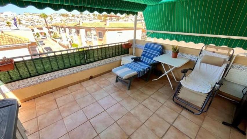 Chalet en venta en Orihuela Costa, Villamartin photo 0