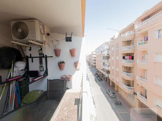 Apartamento en venta en Torrevieja, Centro photo 0