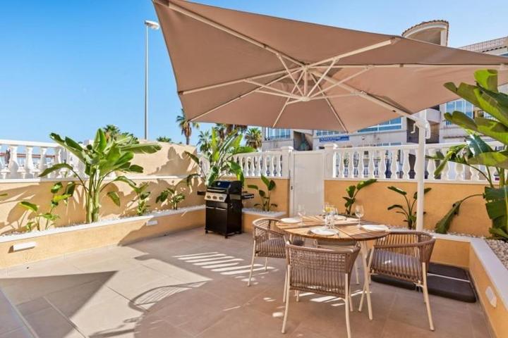 Bungalow en venta en Orihuela, Urbanización Perla del Mar photo 0