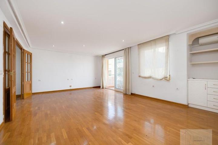 Apartamento en venta en Torrevieja, Torrevieja photo 0