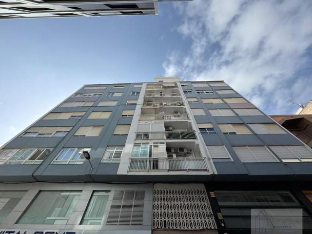 Apartamento en venta en Torrevieja, Torrevieja photo 0