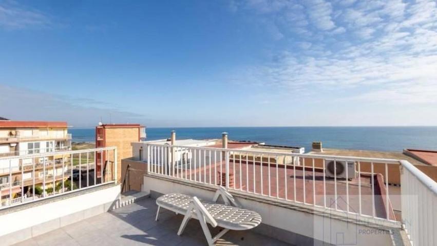 Duplex en venta en Torrevieja, La Mata pueblo photo 0