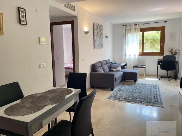 Apartamento en venta en Torrevieja, Punta prima photo 0
