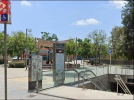 Piso en venta en Santa Coloma de Gramenet, Singerlin photo 0