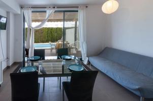 Chalet en venta en Oliva photo 0