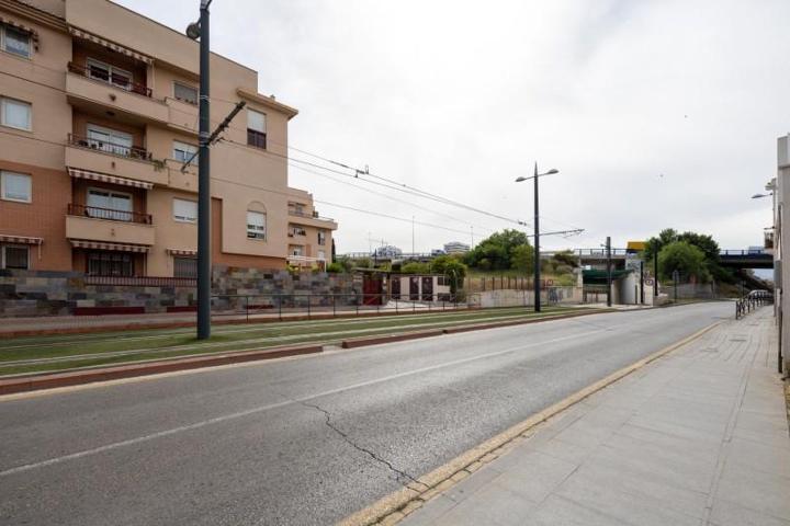 Piso en venta en Granada, Albayda photo 0