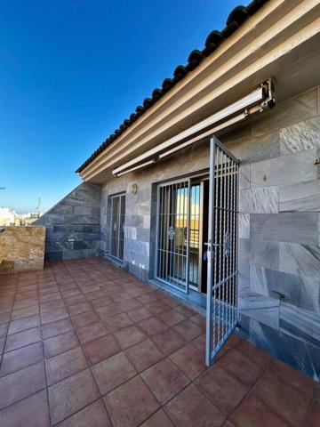 Apartamento en venta en Torrevieja photo 0