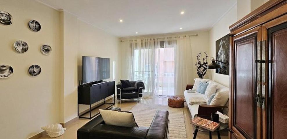 Apartamento en venta en Torrevieja photo 0