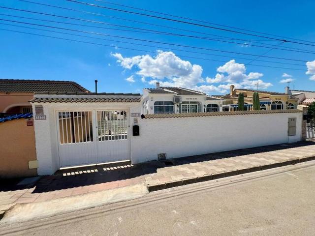 Adosada en venta en Torrevieja photo 0