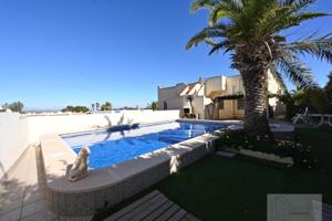 Casa en venta en Orihuela Costa, Lomas de Cabo Roig-Los Dolses photo 0