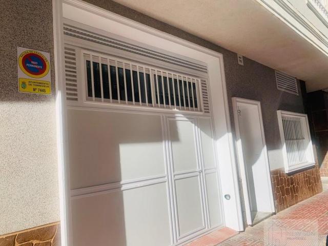 Apartamento en venta en Torrevieja, Centro photo 0