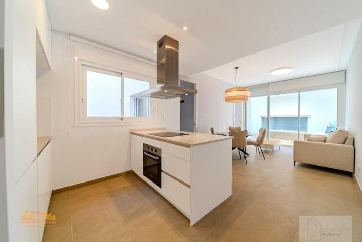 Apartamento en venta en Torrevieja, Punta Prima photo 0