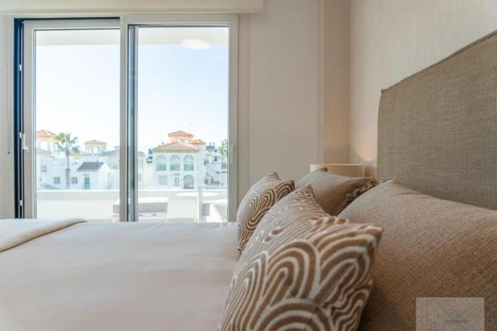 Apartamento en venta en Orihuela Costa, Orihuela Costa photo 0