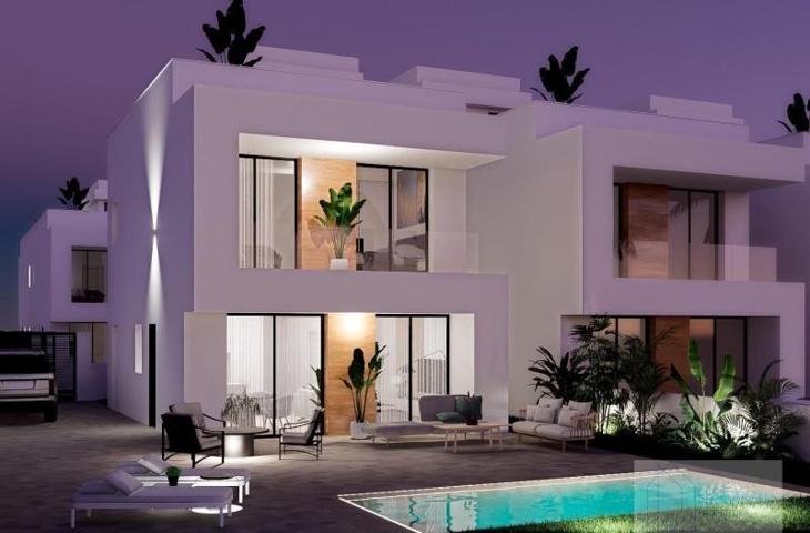 Chalet en venta en Orihuela Costa, La Zenia photo 0