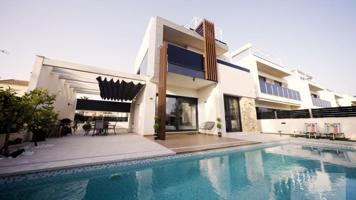Chalet en venta en Orihuela Costa, Lomas de Cabo Roig photo 0