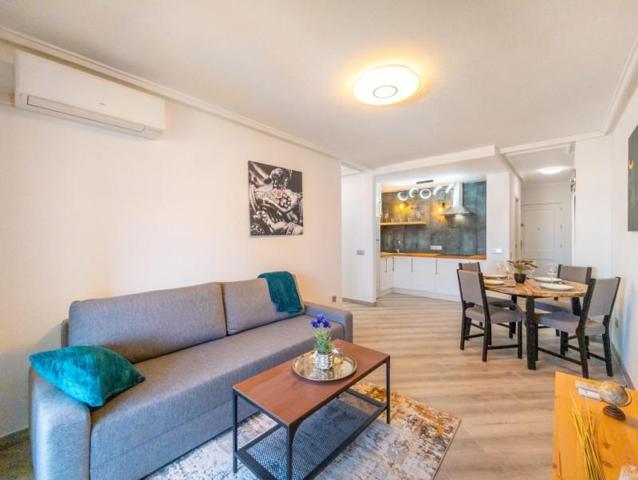 Apartamento en venta en Torrevieja photo 0