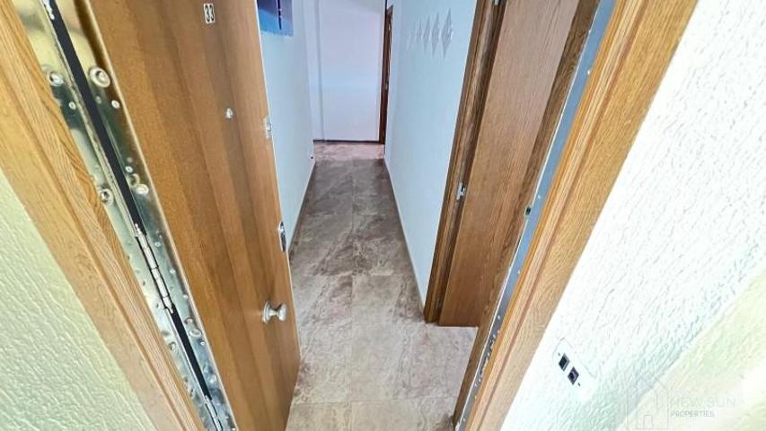 Apartamento en venta en Torrevieja, Estacion de autobuses photo 0