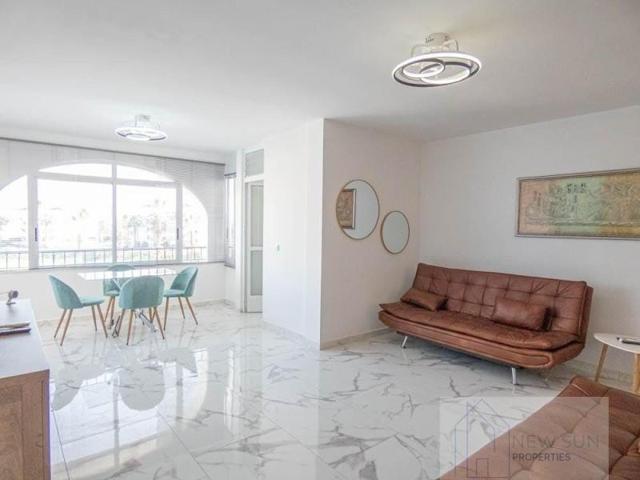 Apartamento en venta en Orihuela Costa, Villamartín-Las Filipinas photo 0