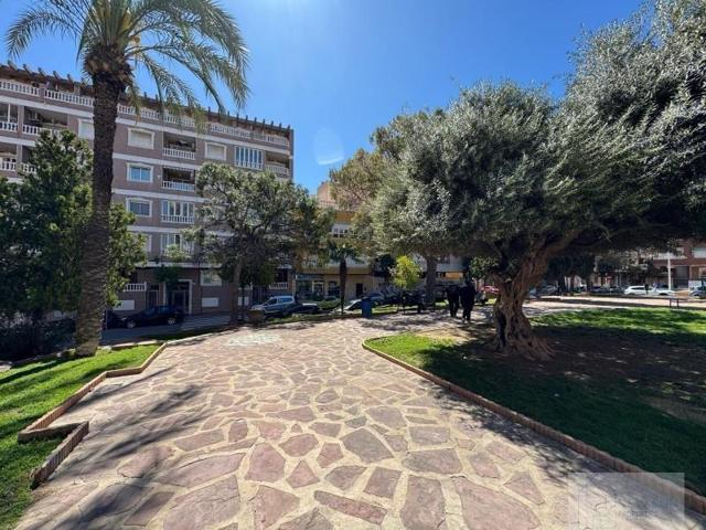 Apartamento en venta en Torrevieja, Playa del cura photo 0