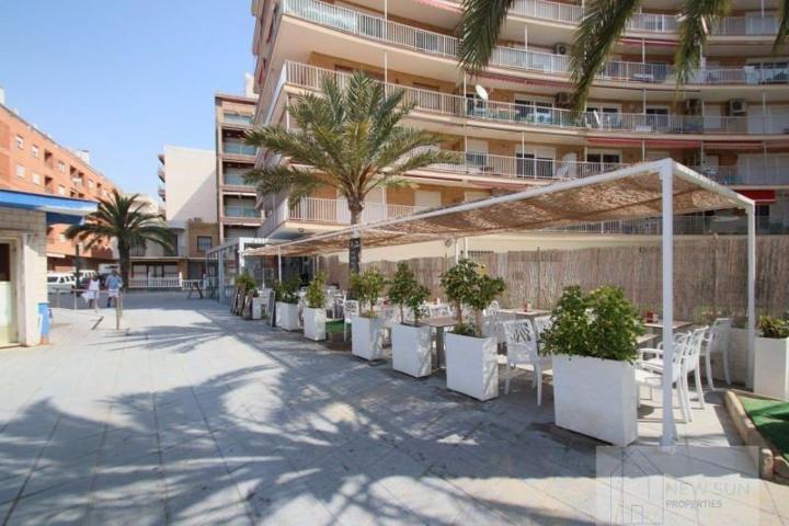 Bungalow en venta en Torrevieja, Playa del cura photo 0