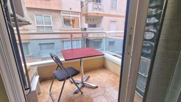 Apartamento en venta en Torrevieja, Centro photo 0